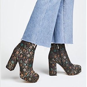 Sam Edelman Azra Platform Bootie